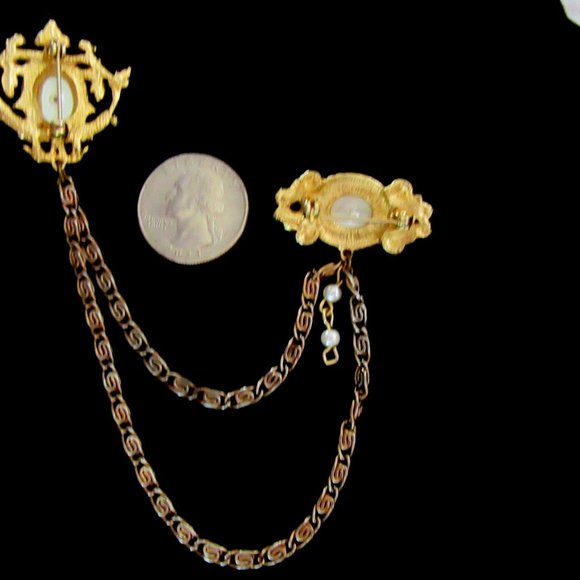 Faux pearl & rhinestone gold tone chatelaine style brooch - sweater/cape guard - Picture 6 of 7